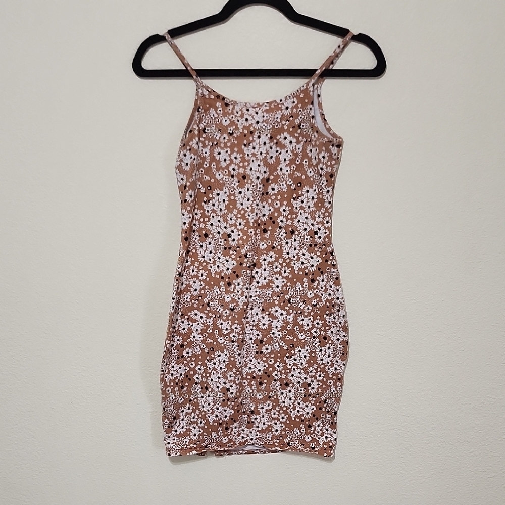 Brown and White Bodycon Sundress with Spaghetti Straps for Casual Wear - Picture 5 of 6
